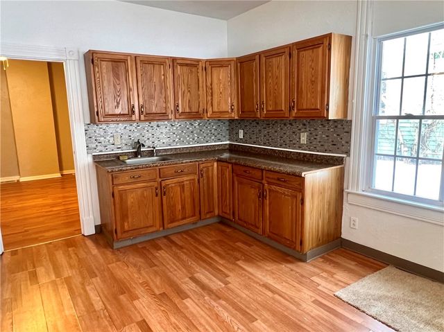 518 4th Ave, New Kensington, PA 15068