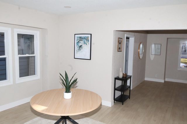 2360 N 48th STREET, Milwaukee, WI 53210