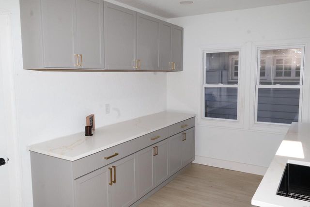 2360 N 48th STREET, Milwaukee, WI 53210