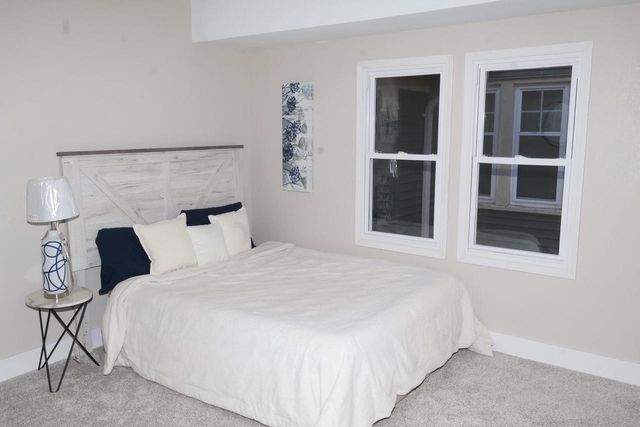 2360 N 48th STREET, Milwaukee, WI 53210