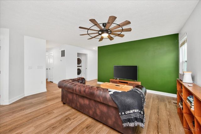 5667 Woodcreek Drive, Middletown, OH 45042