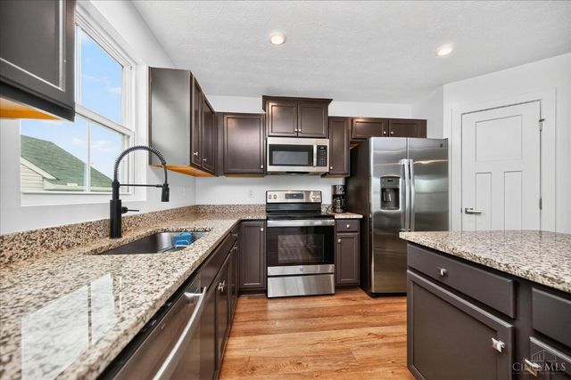 5667 Woodcreek Drive, Middletown, OH 45042