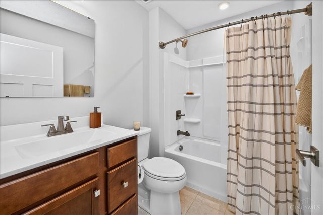 5667 Woodcreek Drive, Middletown, OH 45042