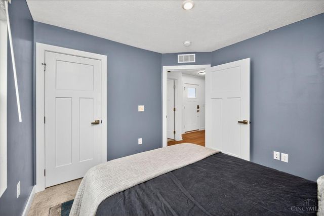 5667 Woodcreek Drive, Middletown, OH 45042