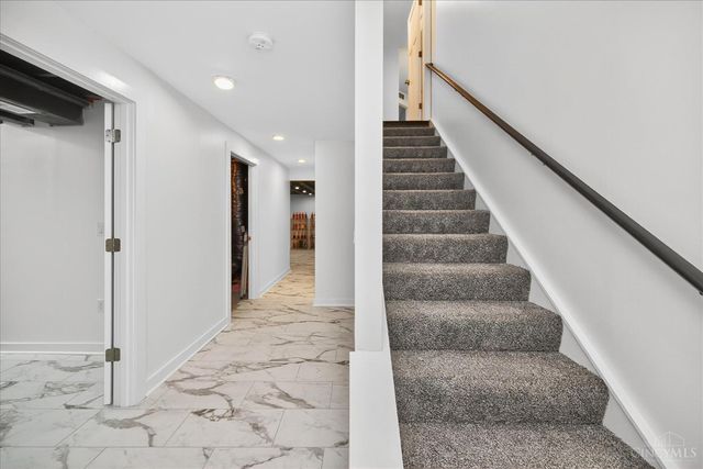 5667 Woodcreek Drive, Middletown, OH 45042