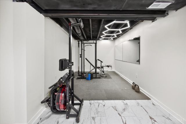 5667 Woodcreek Drive, Middletown, OH 45042