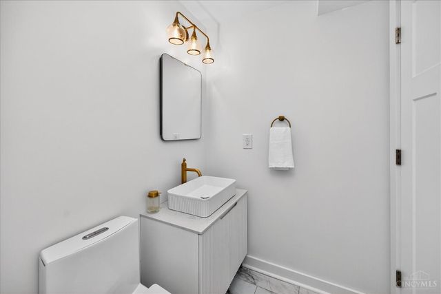 5667 Woodcreek Drive, Middletown, OH 45042