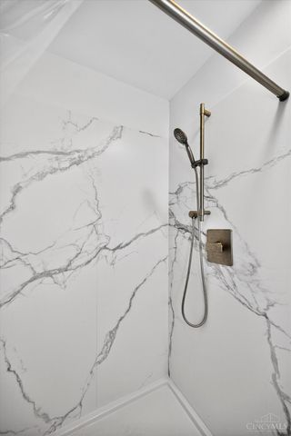 5667 Woodcreek Drive, Middletown, OH 45042