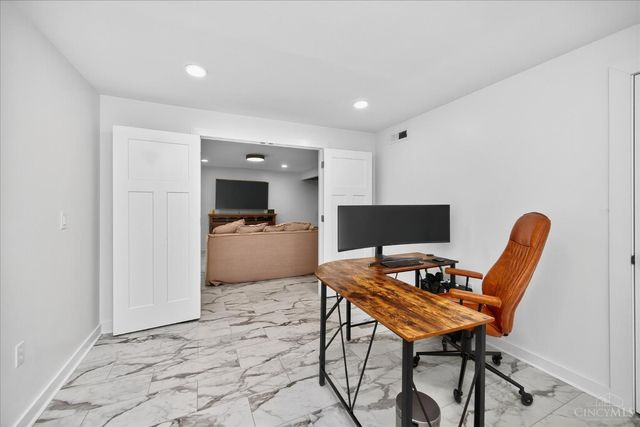 5667 Woodcreek Drive, Middletown, OH 45042