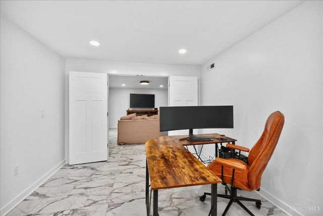 5667 Woodcreek Drive, Middletown, OH 45042