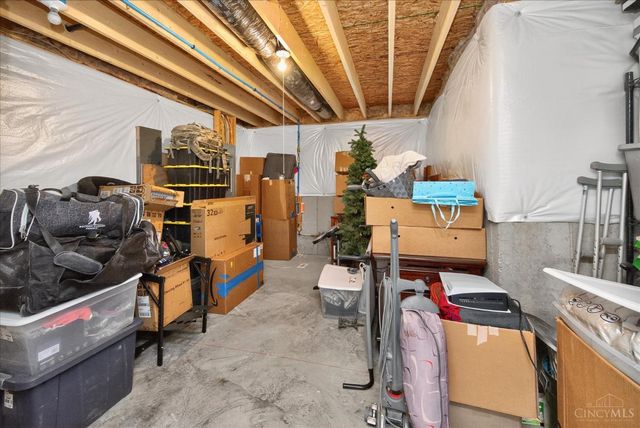 5667 Woodcreek Drive, Middletown, OH 45042