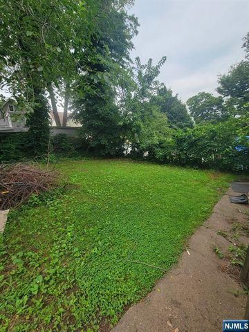 476 Laurel Street, Orange, NJ 07050