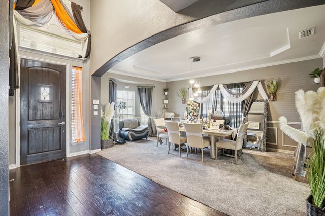 400 Shadow Creek Drive, Desoto, TX 75115