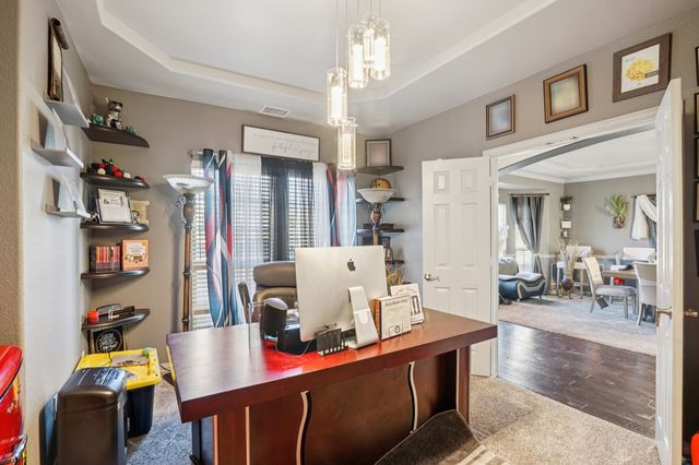 400 Shadow Creek Drive, Desoto, TX 75115