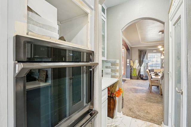 400 Shadow Creek Drive, Desoto, TX 75115