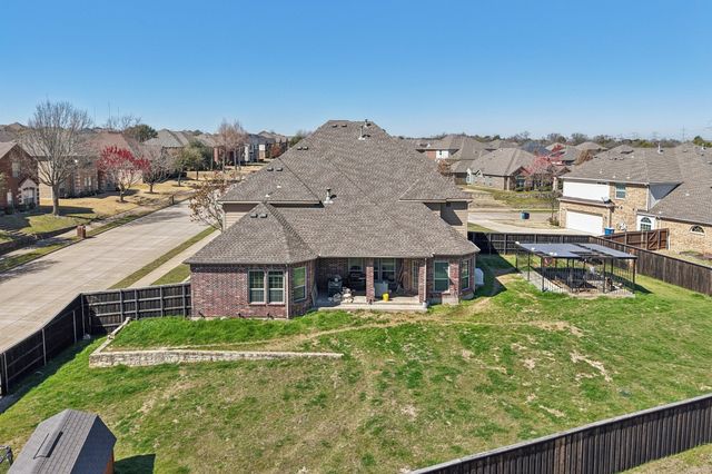 400 Shadow Creek Drive, Desoto, TX 75115