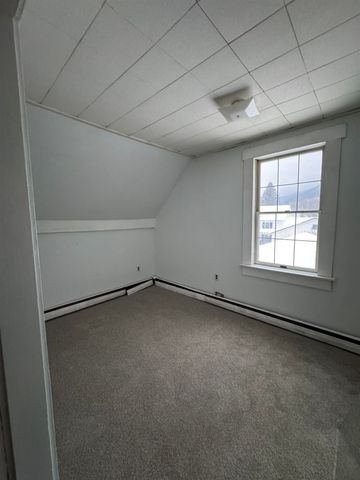 69 Pleasant Street, Colebrook, NH 03576