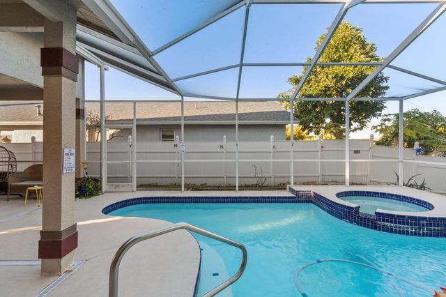 10431 36TH STREET N, Clearwater, FL 33762