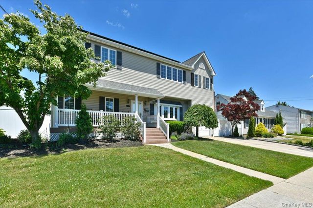 167 N Suffolk Avenue, Massapequa, NY 11758