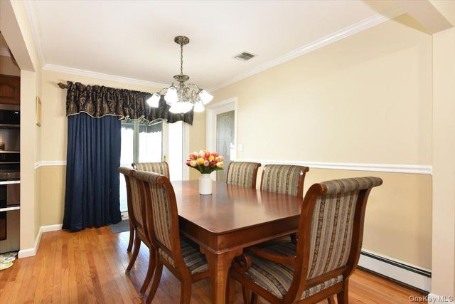 167 N Suffolk Avenue, Massapequa, NY 11758