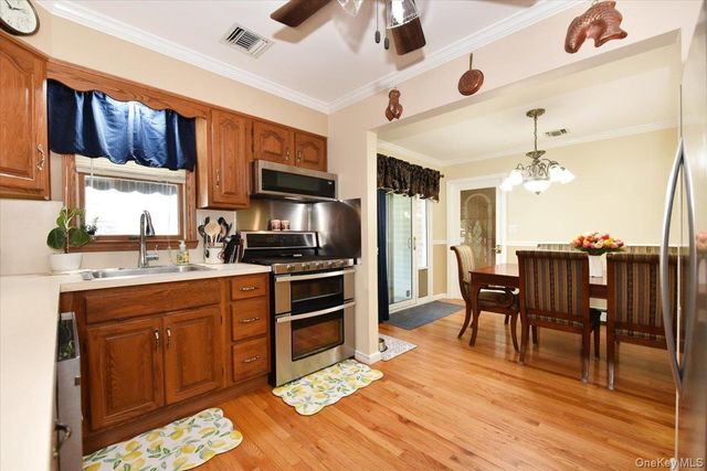 167 N Suffolk Avenue, Massapequa, NY 11758