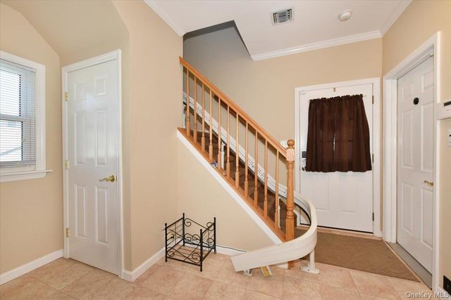 167 N Suffolk Avenue, Massapequa, NY 11758