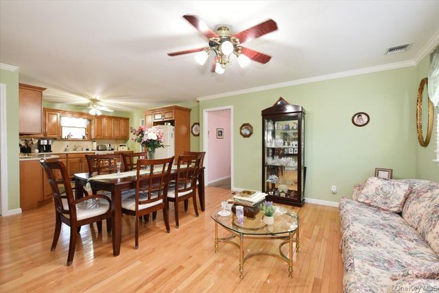 167 N Suffolk Avenue, Massapequa, NY 11758