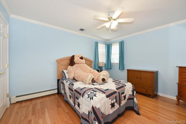 167 N Suffolk Avenue, Massapequa, NY 11758