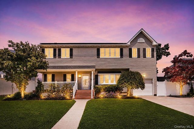 167 N Suffolk Avenue, Massapequa, NY 11758