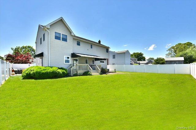 167 N Suffolk Avenue, Massapequa, NY 11758