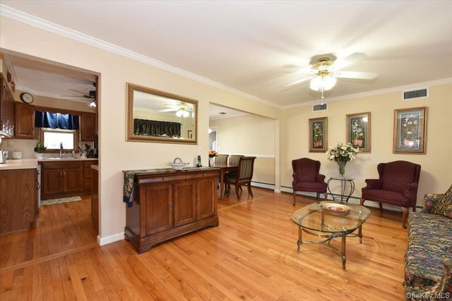 167 N Suffolk Avenue, Massapequa, NY 11758