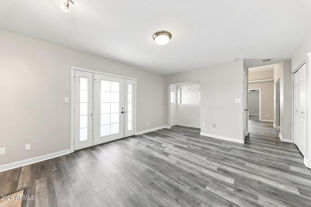6325 W HEARN Road, Glendale, AZ 85306