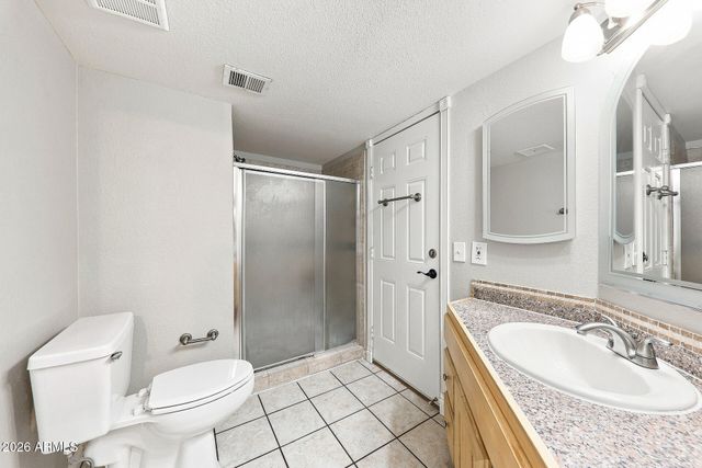 6325 W HEARN Road, Glendale, AZ 85306