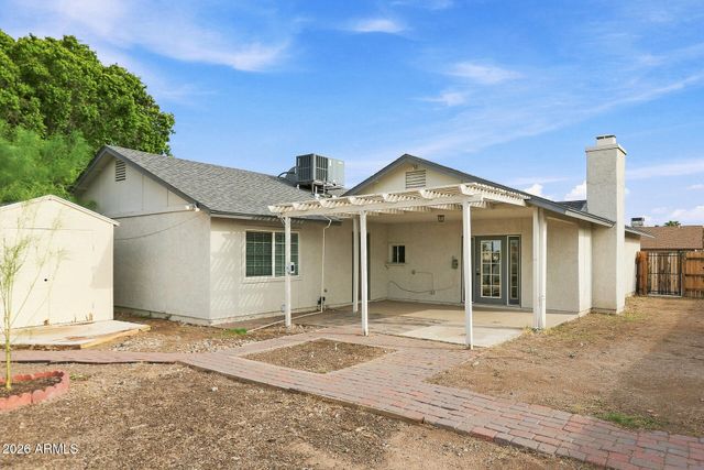 6325 W HEARN Road, Glendale, AZ 85306