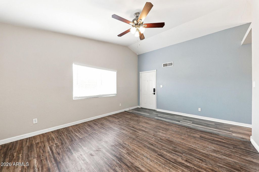 6325 W HEARN Road, Glendale, AZ 85306 — photo 4