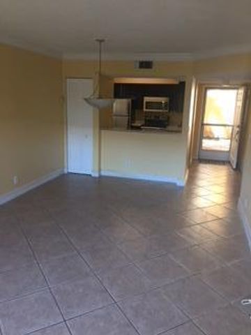 1040 Lake Shore Drive 104, West Palm Beach, FL 33403