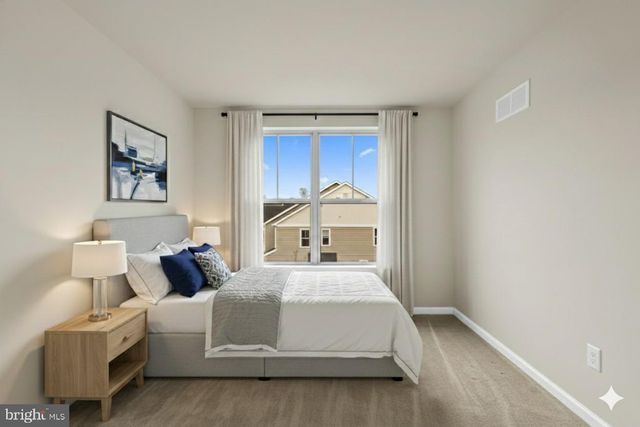 326 REDBUD LN, Kennett Square, PA 19348