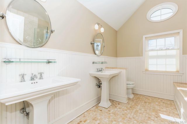 46 Wyatt Road, Garden City, NY 11530