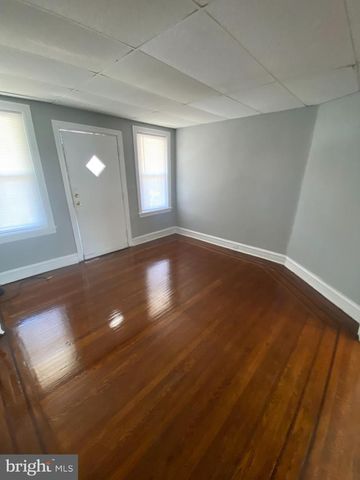 5205 GLENLOCH ST, Philadelphia, PA 19124