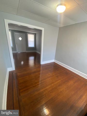 5205 GLENLOCH ST, Philadelphia, PA 19124