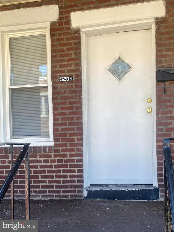 5205 GLENLOCH ST, Philadelphia, PA 19124