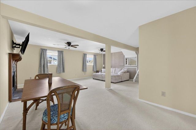 4950 Amberwood Lane, North Charleston, SC 29418