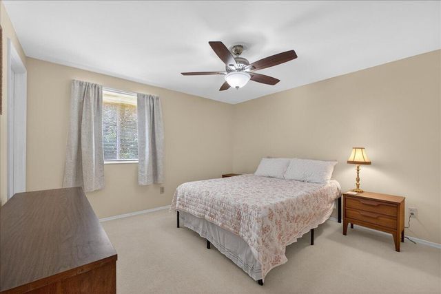 4950 Amberwood Lane, North Charleston, SC 29418