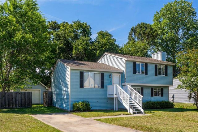 4950 Amberwood Lane, North Charleston, SC 29418