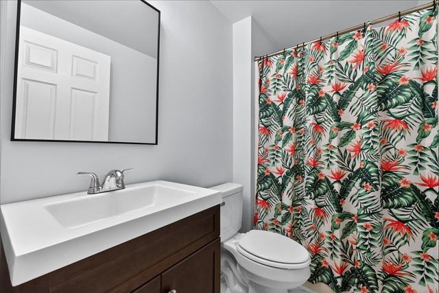 4950 Amberwood Lane, North Charleston, SC 29418