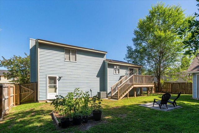 4950 Amberwood Lane, North Charleston, SC 29418