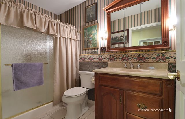 2214 MAIN STREET Road, Spring Grove, IL 60081