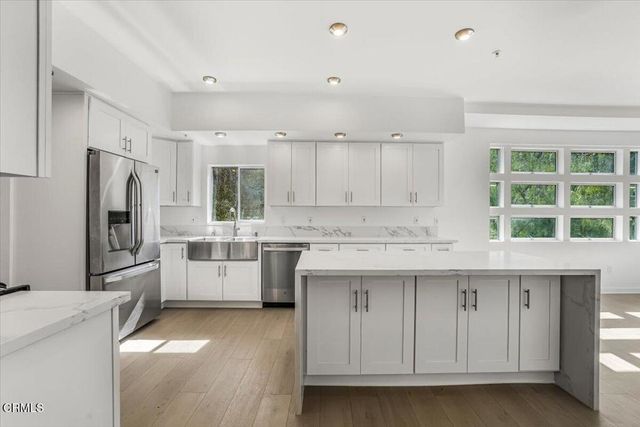 1944 Seminole Drive, Agoura Hills, CA 91301