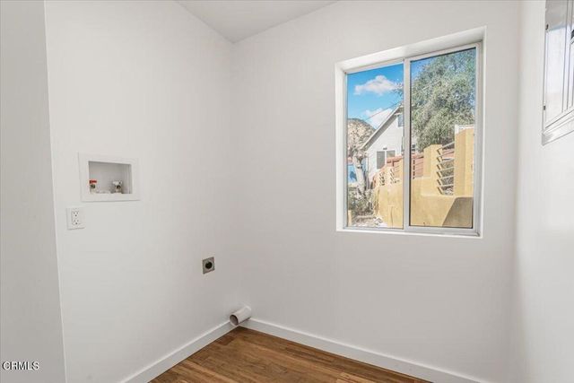 1944 Seminole Drive, Agoura Hills, CA 91301