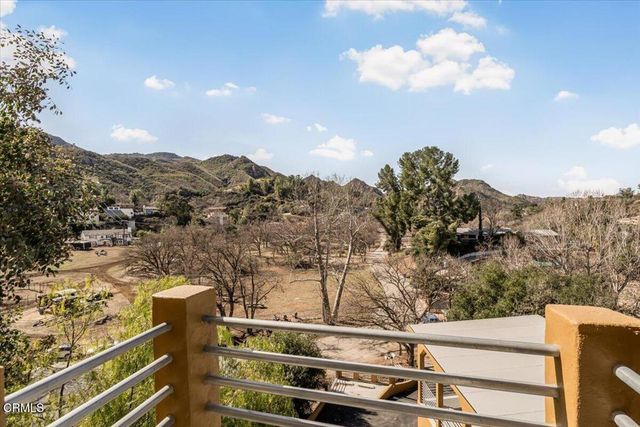 1944 Seminole Drive, Agoura Hills, CA 91301